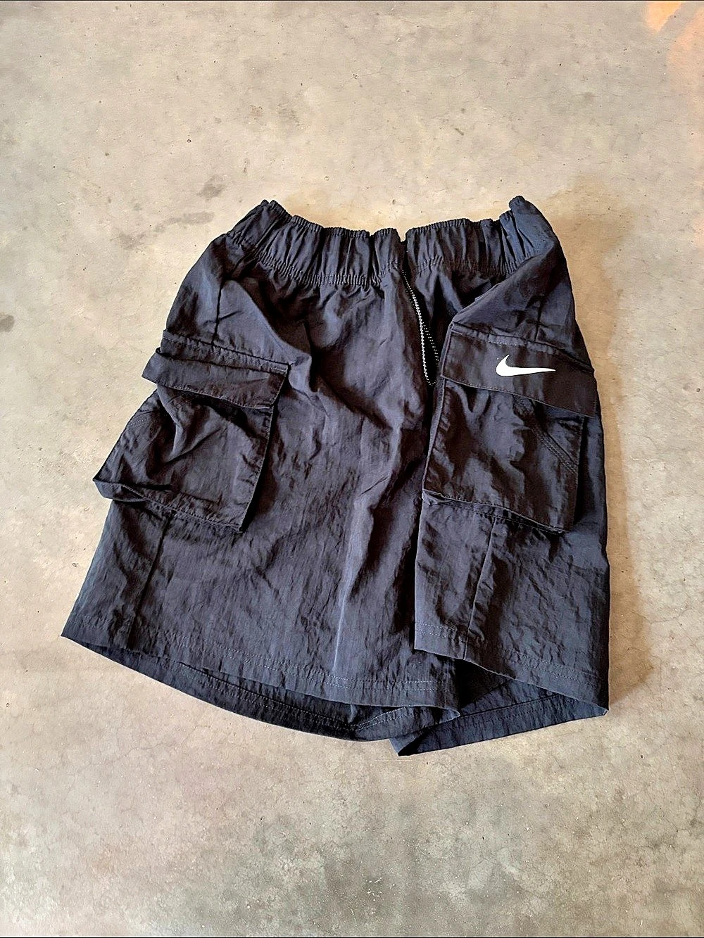 Nike Cargo Shorts Black Size Medium Like New